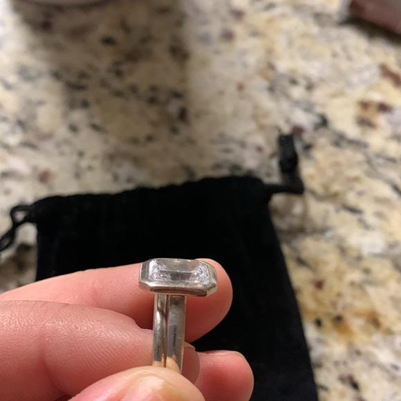 3ct Moissanite diamond - Picture 4 of 4